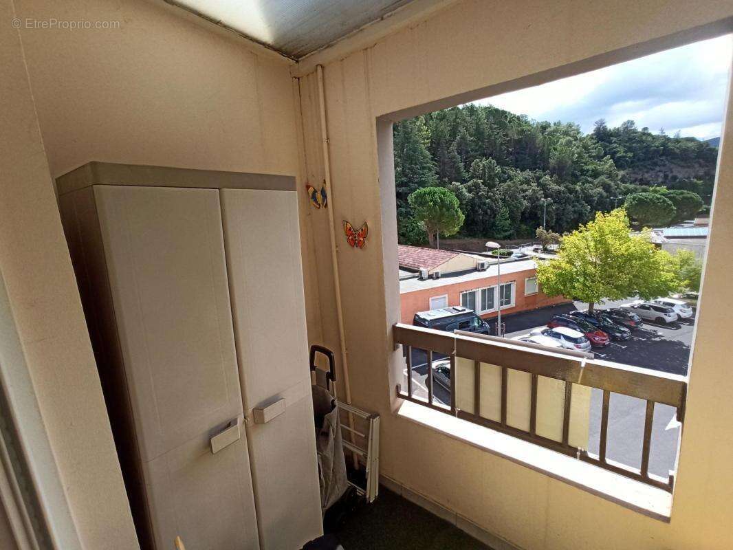Appartement à LAMALOU-LES-BAINS