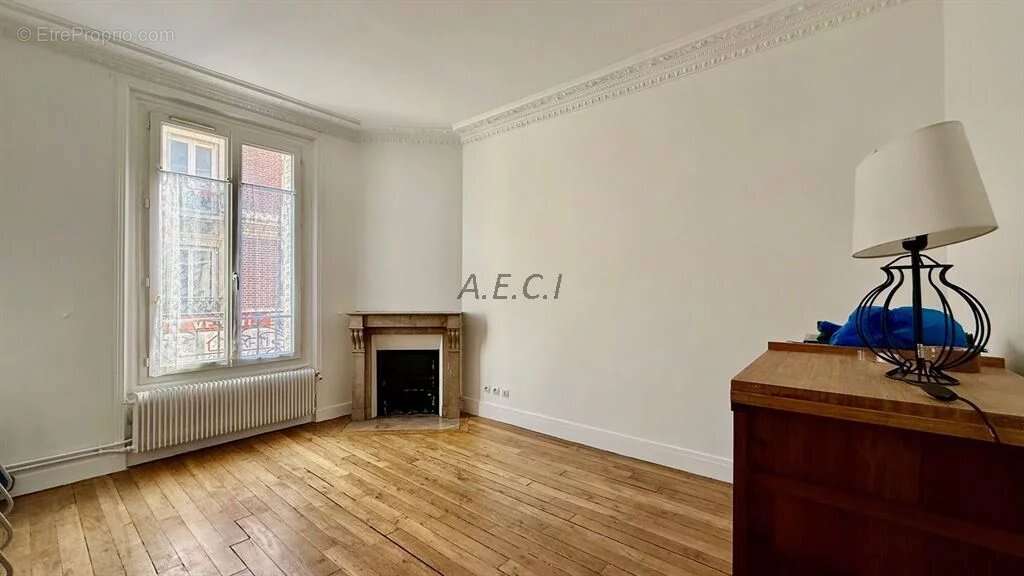 Appartement à ASNIERES-SUR-SEINE