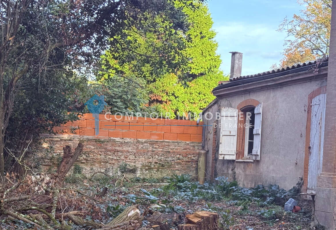 Maison à LAPEYROUSE-FOSSAT