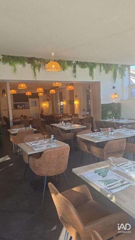 Photo 2 - Commerce à LA ROQUETTE-SUR-SIAGNE