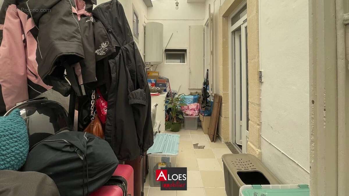 Maison Aigues-Mortes avec appartement et vaste local/garage - photo 11