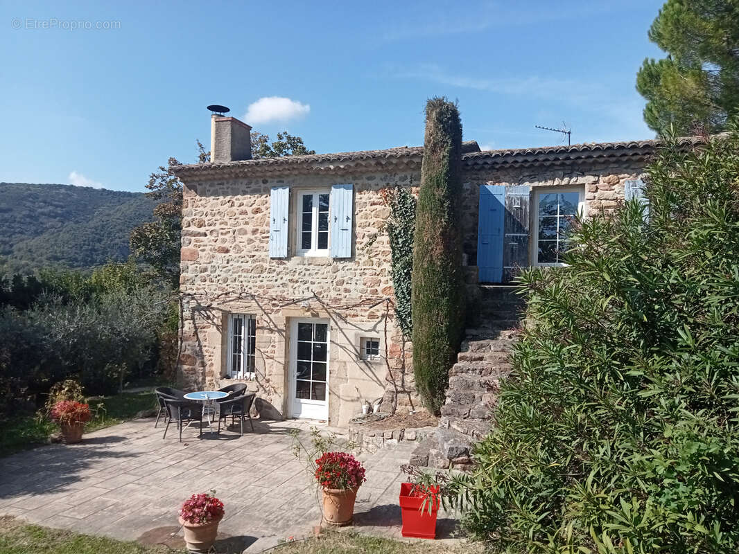 Maison à SAINT-GEORGES-LES-BAINS