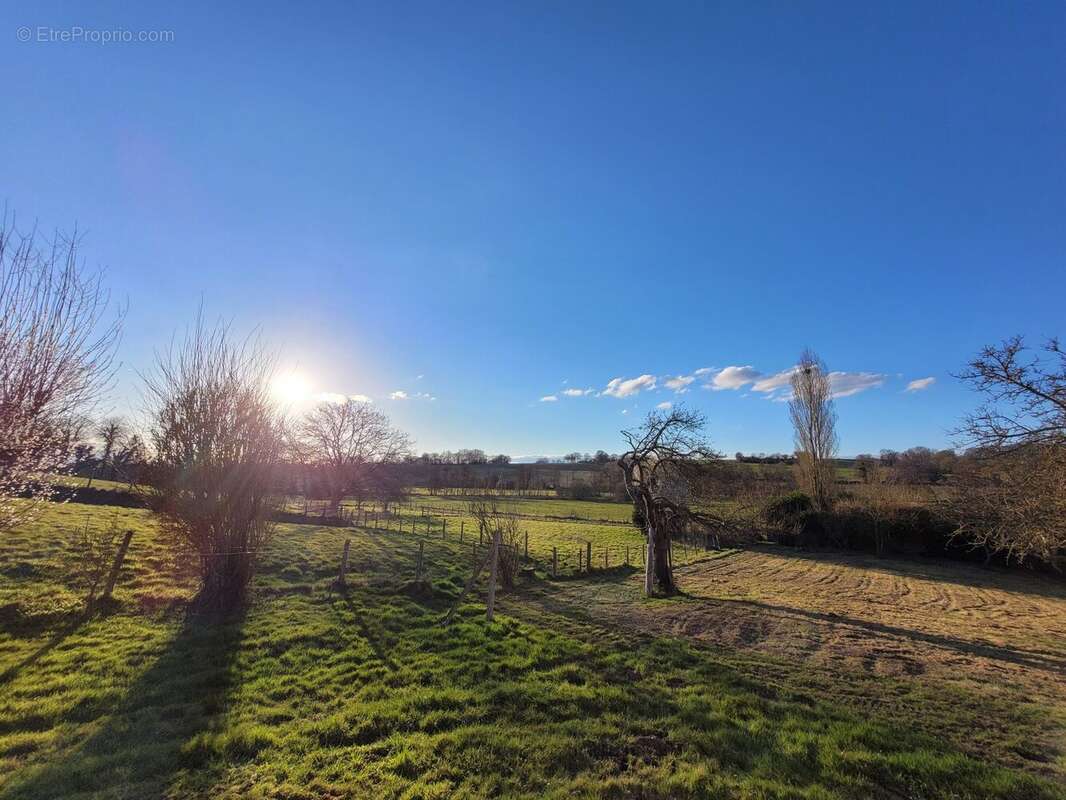 Maison à BELLOU-SUR-HUISNE
