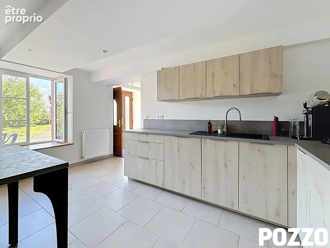 A Vendre - Tirepied Sur Sée - Maison 6 pièce(s) 160 m² -terrain-dépendances - photo 8