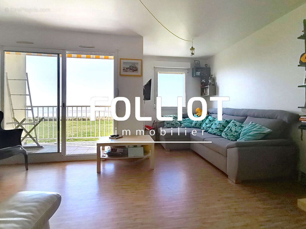 Appartement à JULLOUVILLE