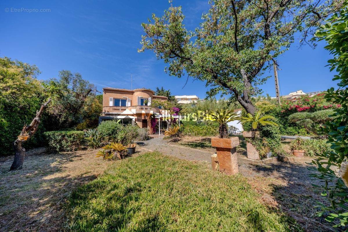 Maison à FREJUS