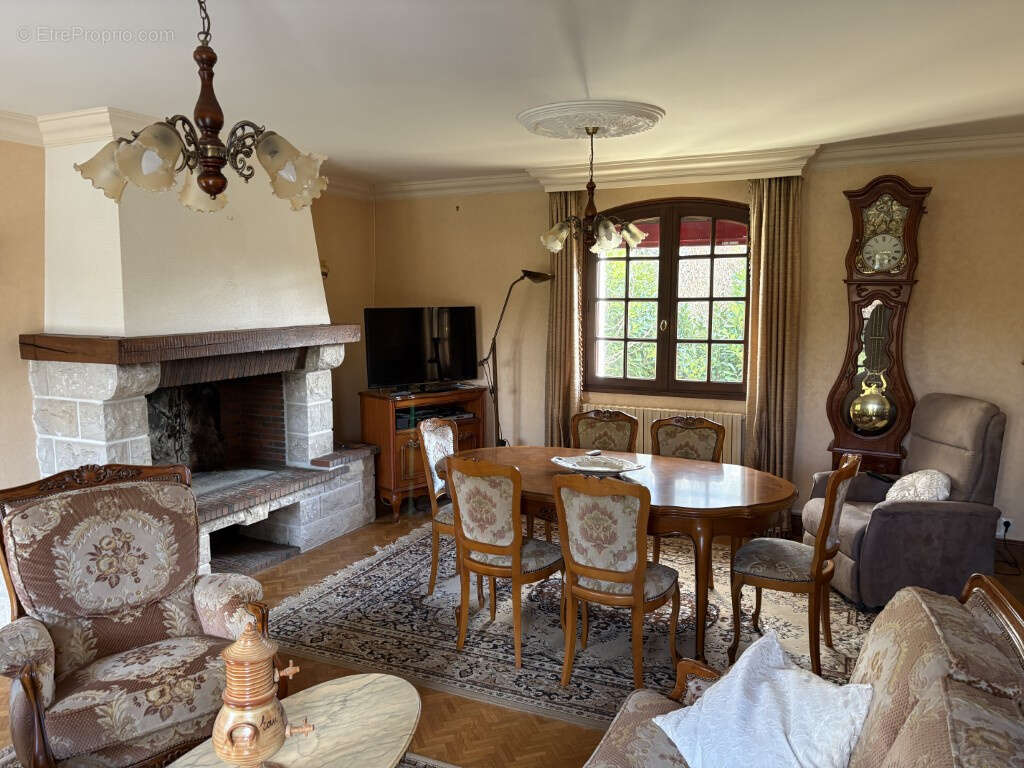 Maison à LUBERSAC