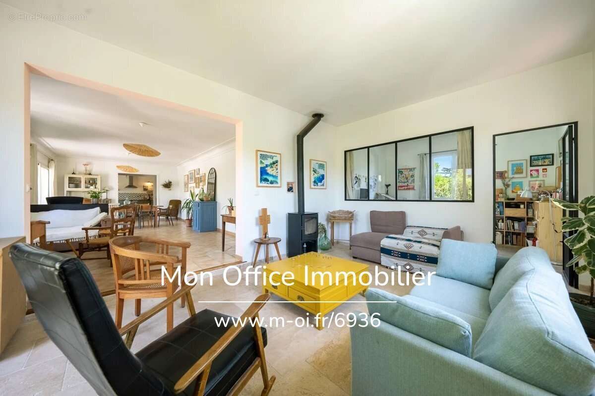 Référence : 6936-AUS - Pertuis - Maison familiale avec dépendance - Jardin et piscine - photo 7