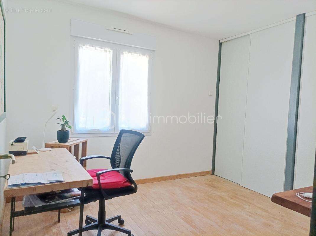  Maison à vendre à Salviac – Vue dominante, piscine, dépendances et terrain de 9 529 m² - photo 13