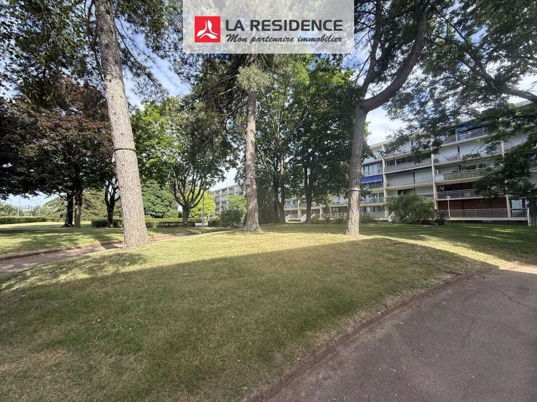 Appartement 77 m² à Velizy-Villacoublay  - photo 6