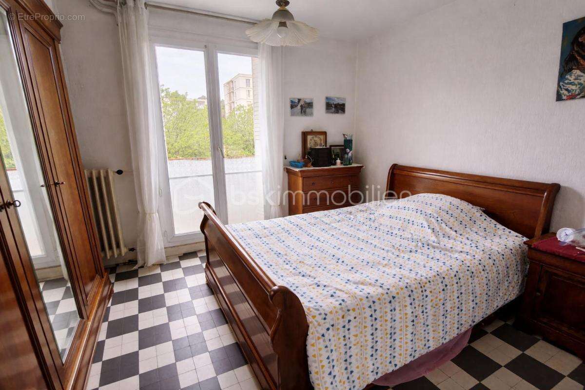 Appartement à BOURG-SAINT-ANDEOL