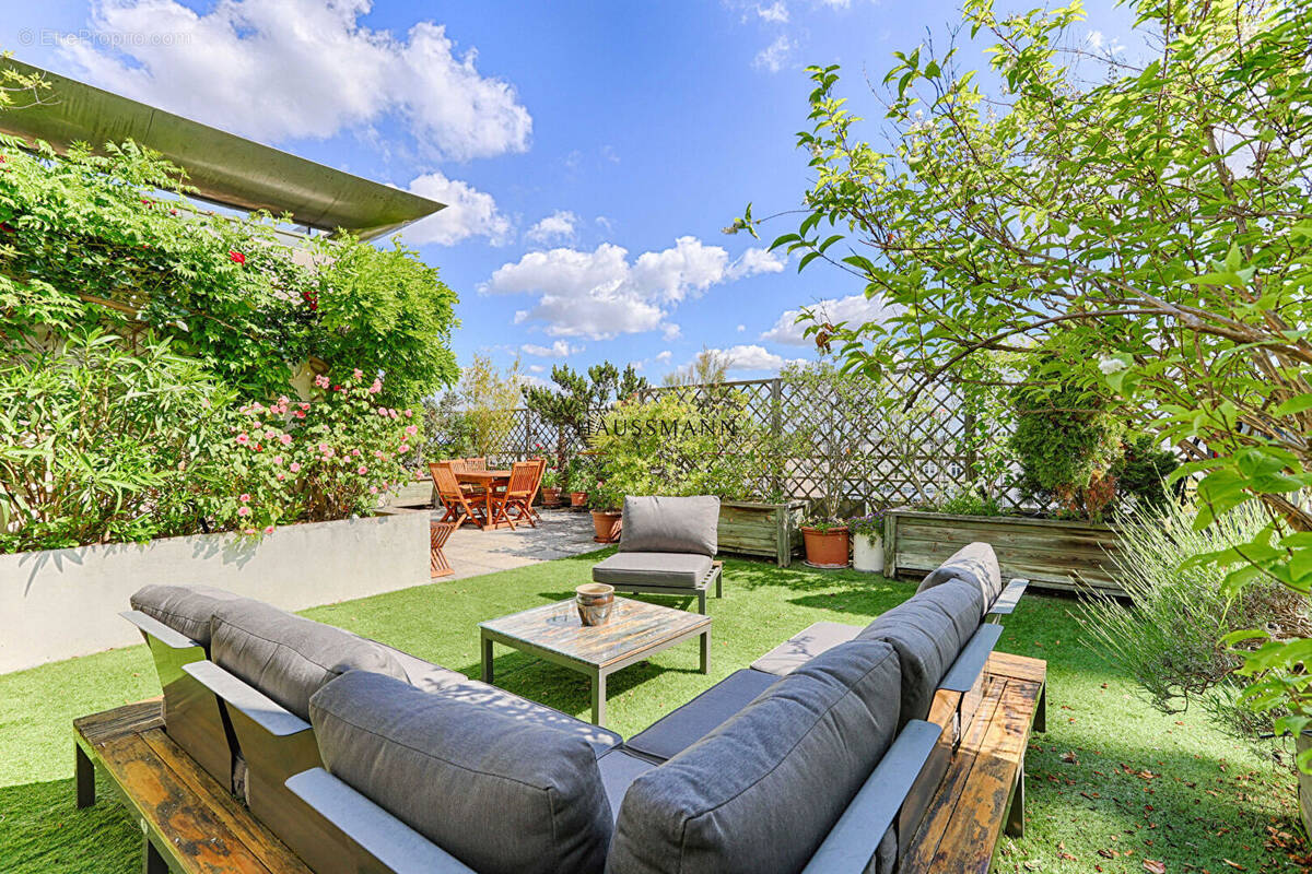 Appartement à LEVALLOIS-PERRET