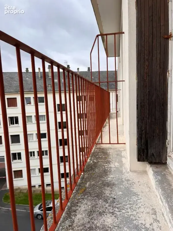 T4 dans residence securisee , parking numerote, cave et grenier - photo 4