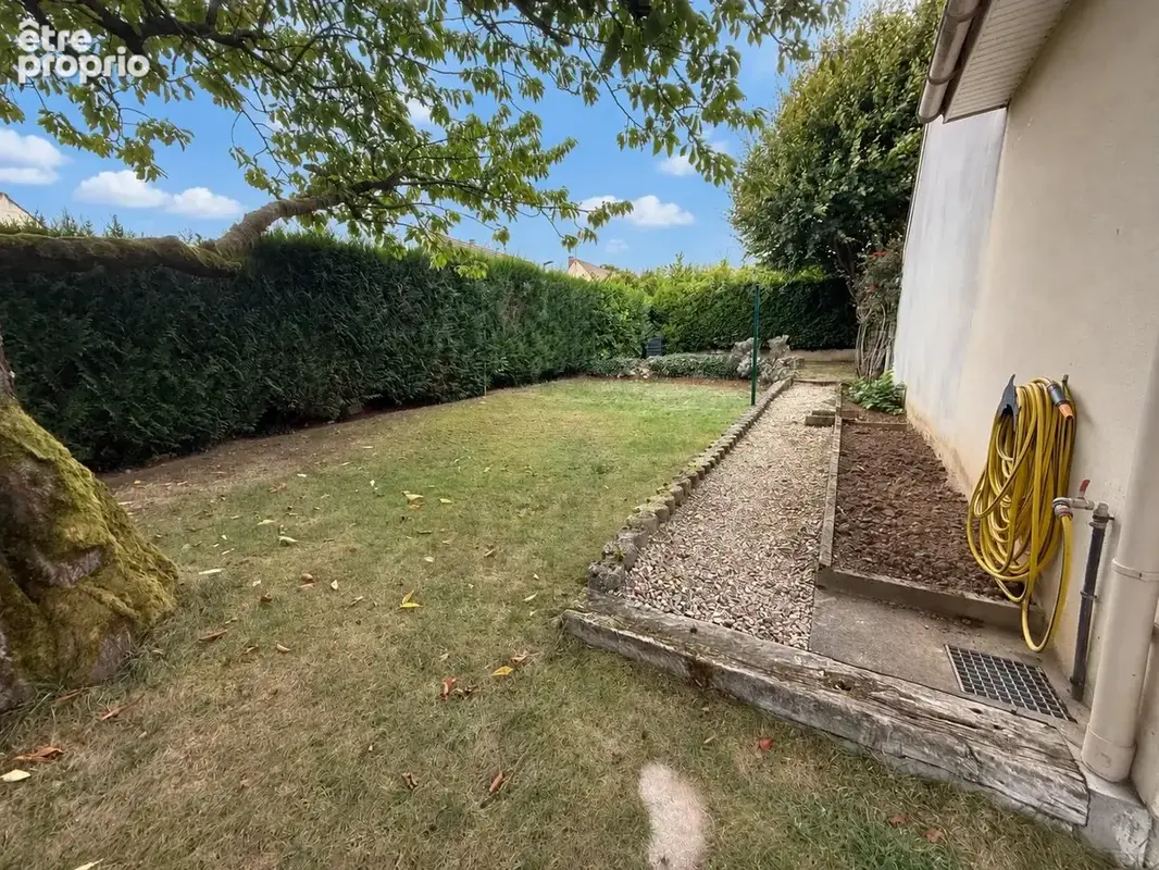 Maison familiale, 3 chambres, jardin et double garage. - photo 16