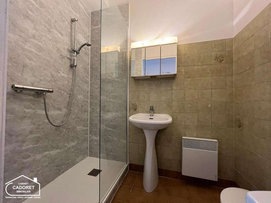   - Appartement à SAINT-MICHEL-CHEF-CHEF