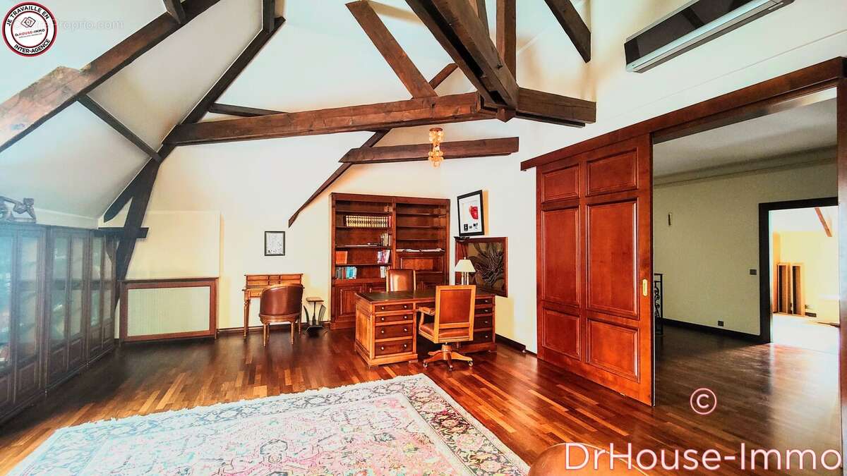 Maison à LOUVECIENNES