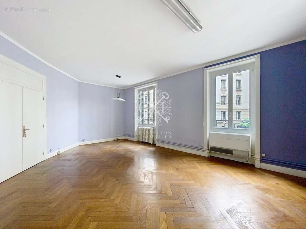 Commerce à LYON-6E