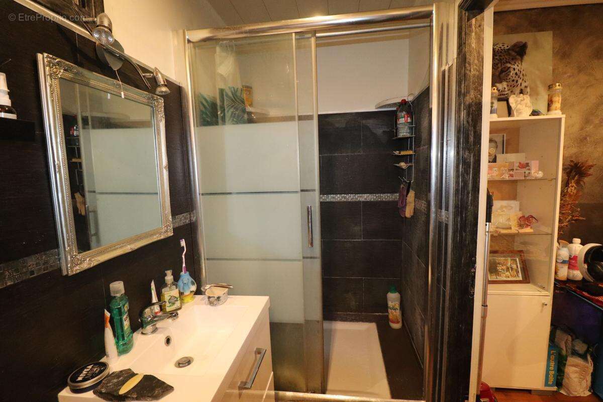 Appartement à L'ESCARENE