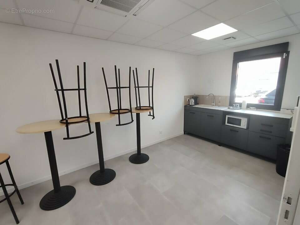 Autre à VAULX-MILIEU