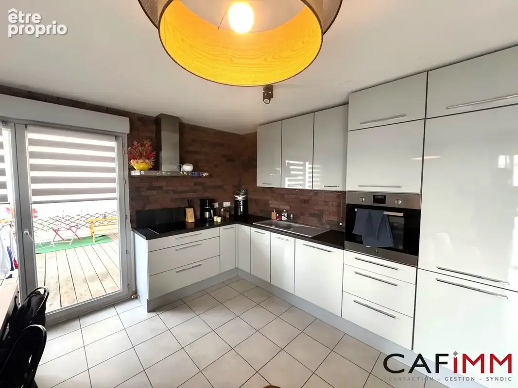 Appartement 64 m² à Meyzieu  - photo 7
