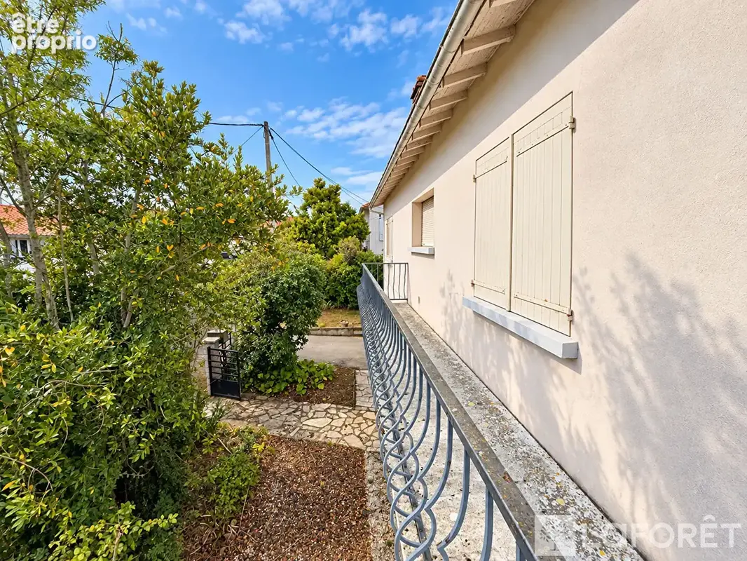 Maison familiale 134 m² - 4 chambres - Sous-sol - 2 garages + Jardin - photo 3