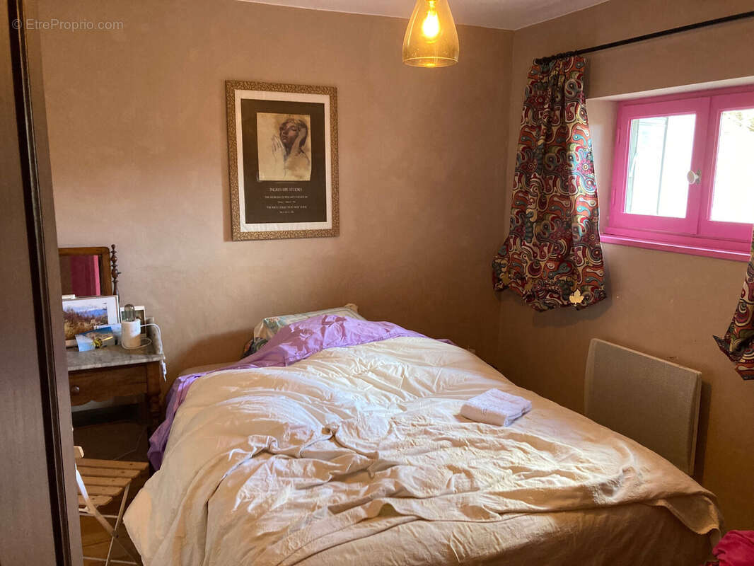 Maison à ROUSSILLON-EN-MORVAN