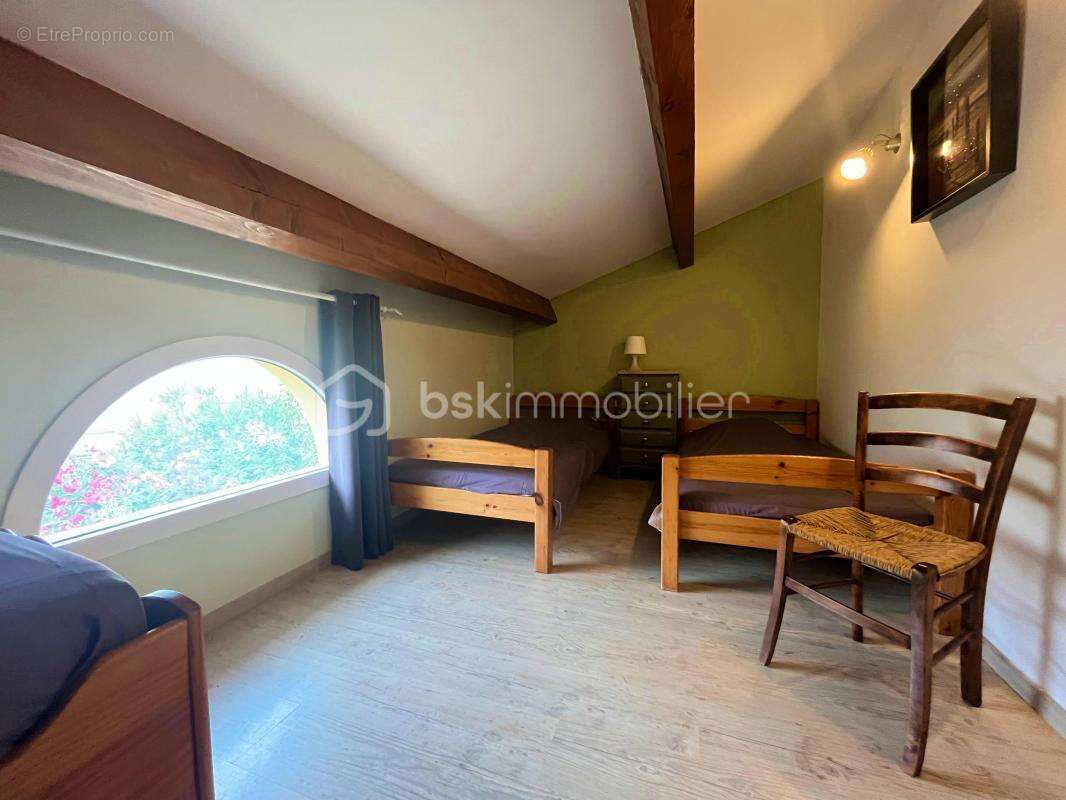 Maison à PELISSANNE