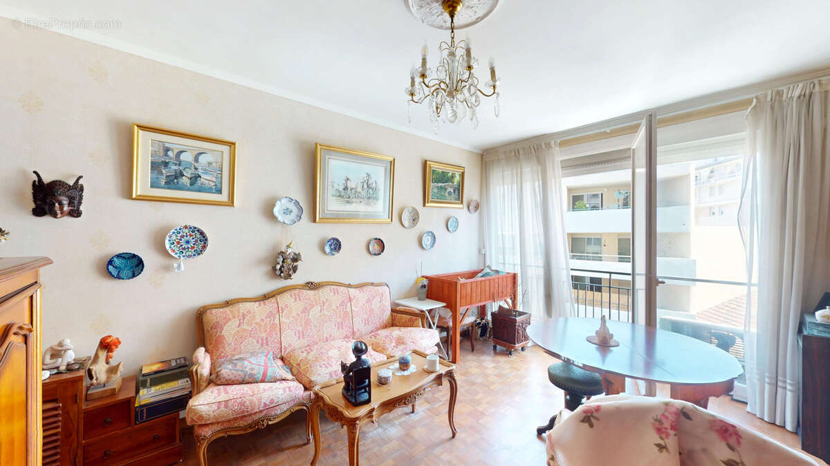 Appartement à MARSEILLE-8E