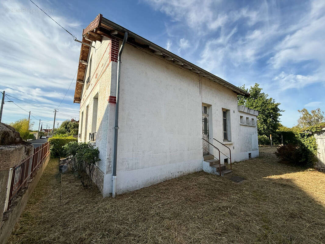 Maison Yzeure 4 pièce(s) 82 m2 - photo 2
