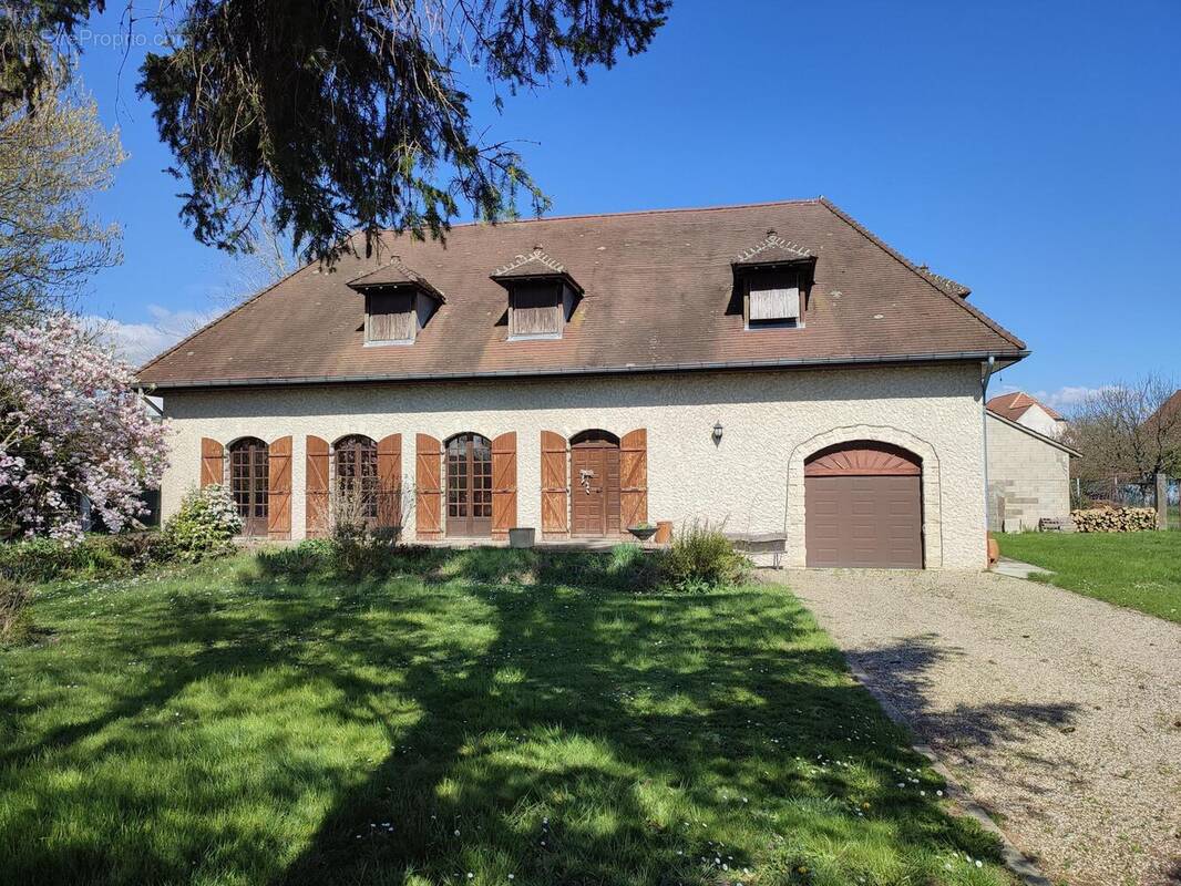 Photo 1 - Maison à GEVRY