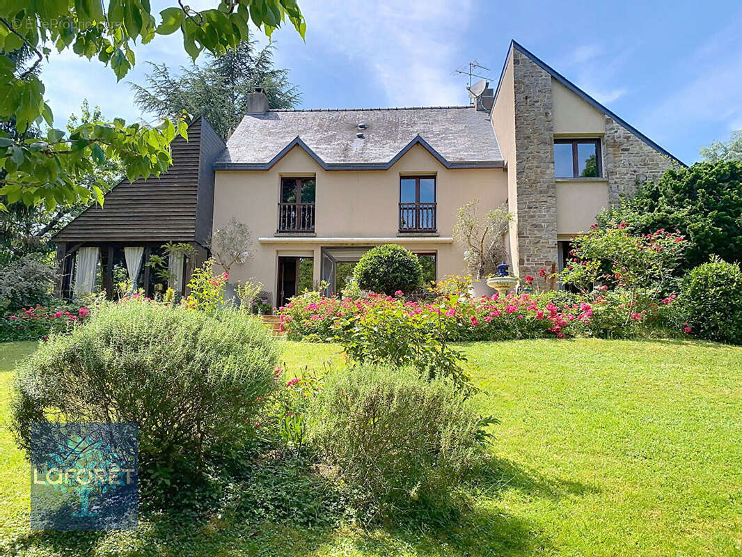 Maison à BAIN-DE-BRETAGNE
