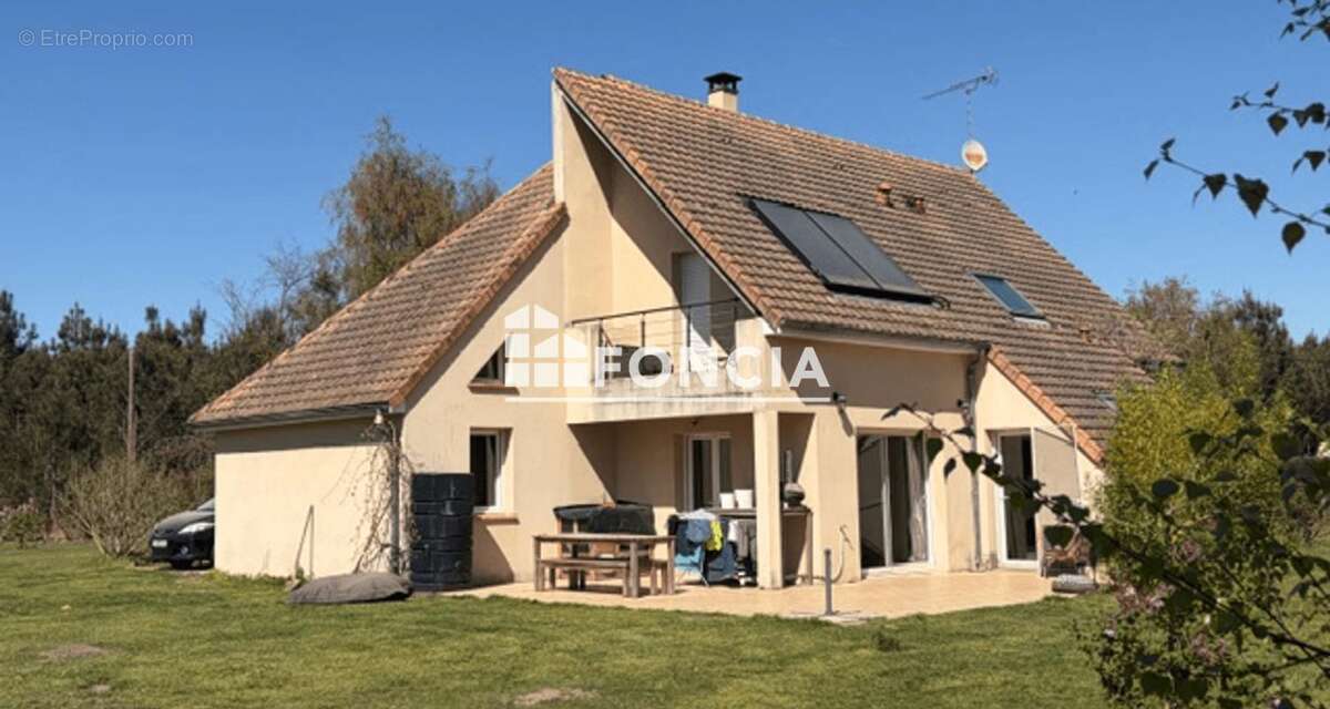 Maison à CERANS-FOULLETOURTE