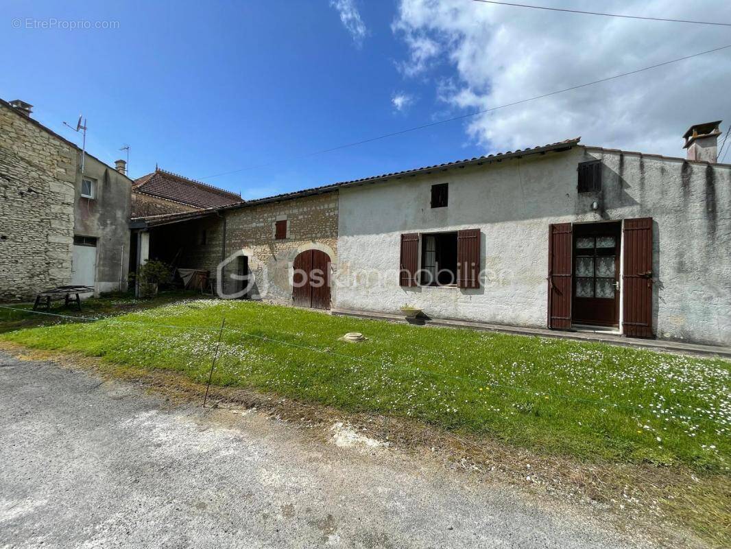 Maison à SAINT-FORT-SUR-GIRONDE