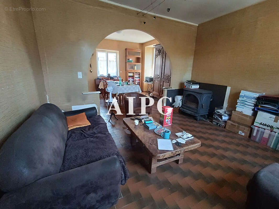 Mael-Carhaix, maison avec dépendances à vendre - photo 4