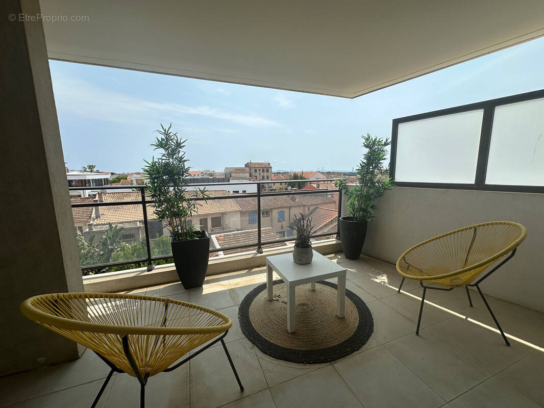 Appartement à LA LONDE-LES-MAURES