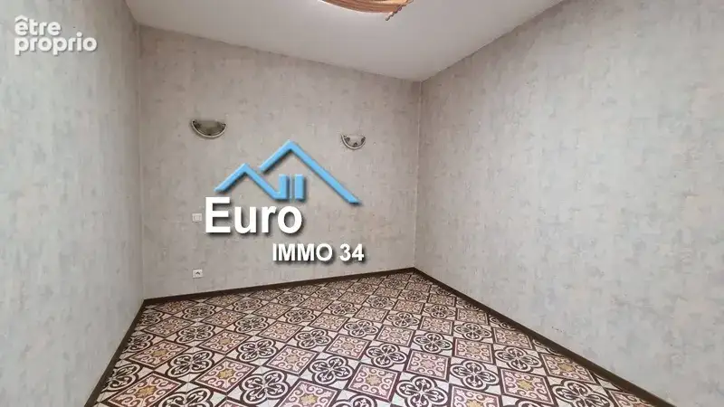 Co-Exclusivité - Maison de village offrant 75 m² hab.  - photo 5