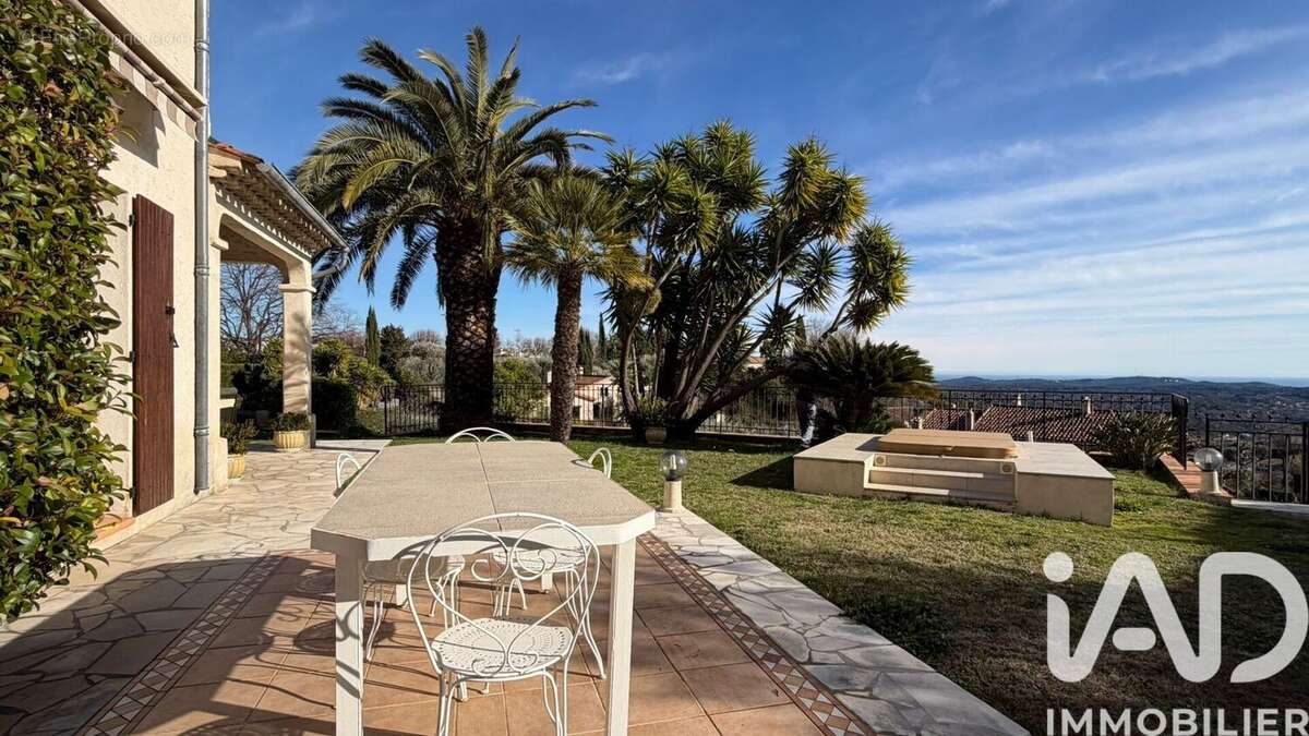 Photo 4 - Maison à CHATEAUNEUF-GRASSE