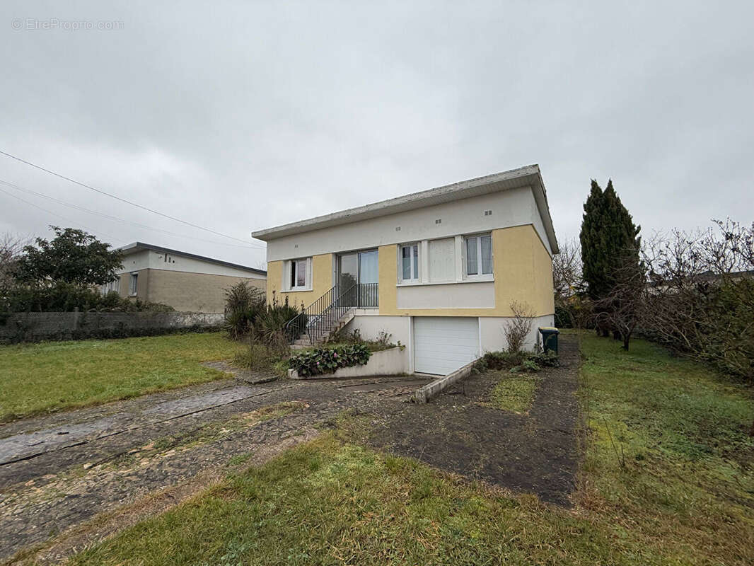 Maison à SAINT-GERMAIN-DU-PUY