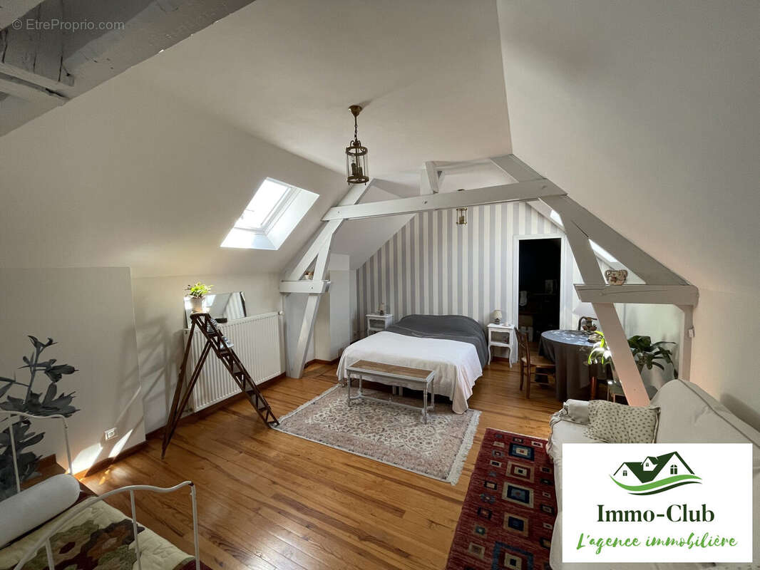 Maison à CHATEAU-CHINON(VILLE)