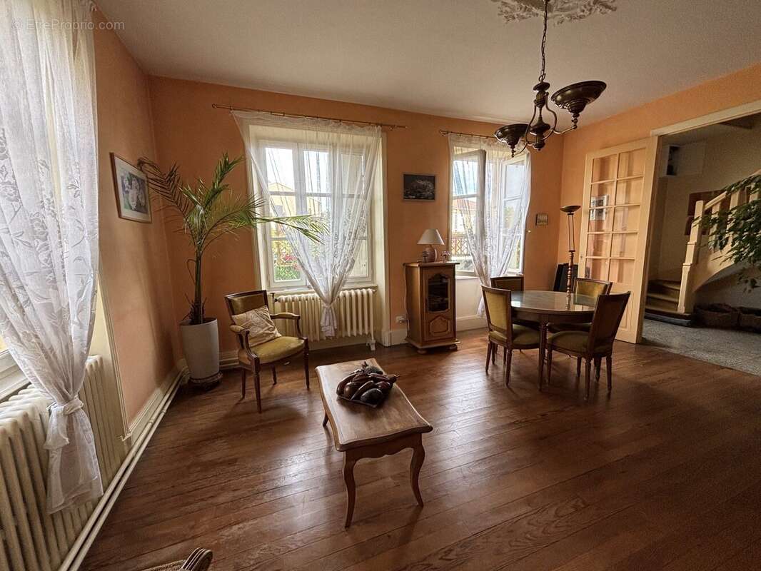 Maison 132 m² à Chateauneuf-De-Galaure  - photo 2