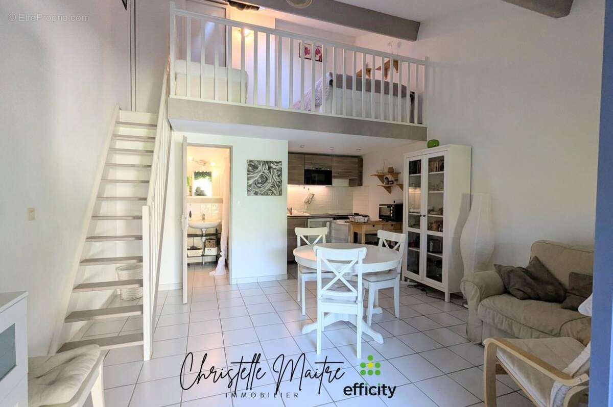 Maison 31 m² à Mouries  - photo 8