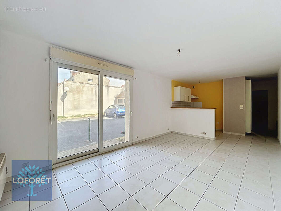 Appartement Corbeil Essonnes 2 pièces - 46.69m² - photo 3