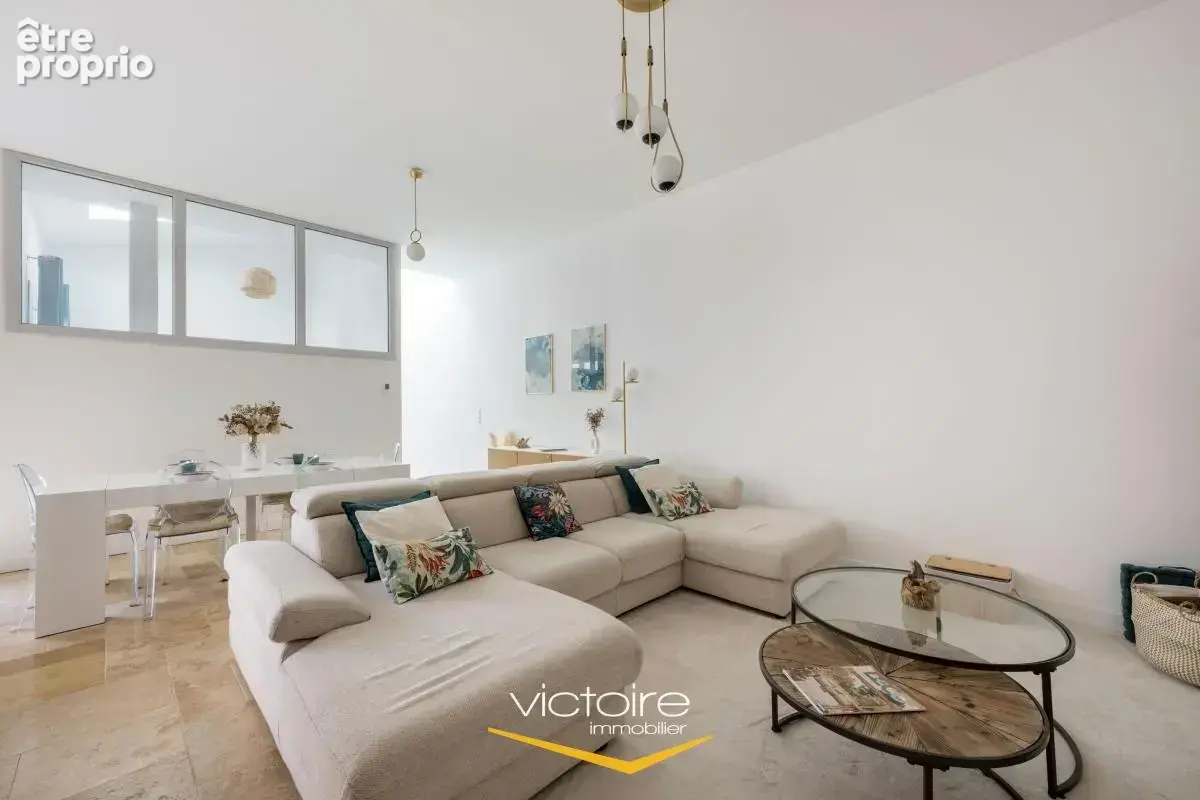 LYON 3 MONTCHAT –  Spacieux T4 119 M² (transformable en T5) avec PATIO PRIVATIF - photo 4