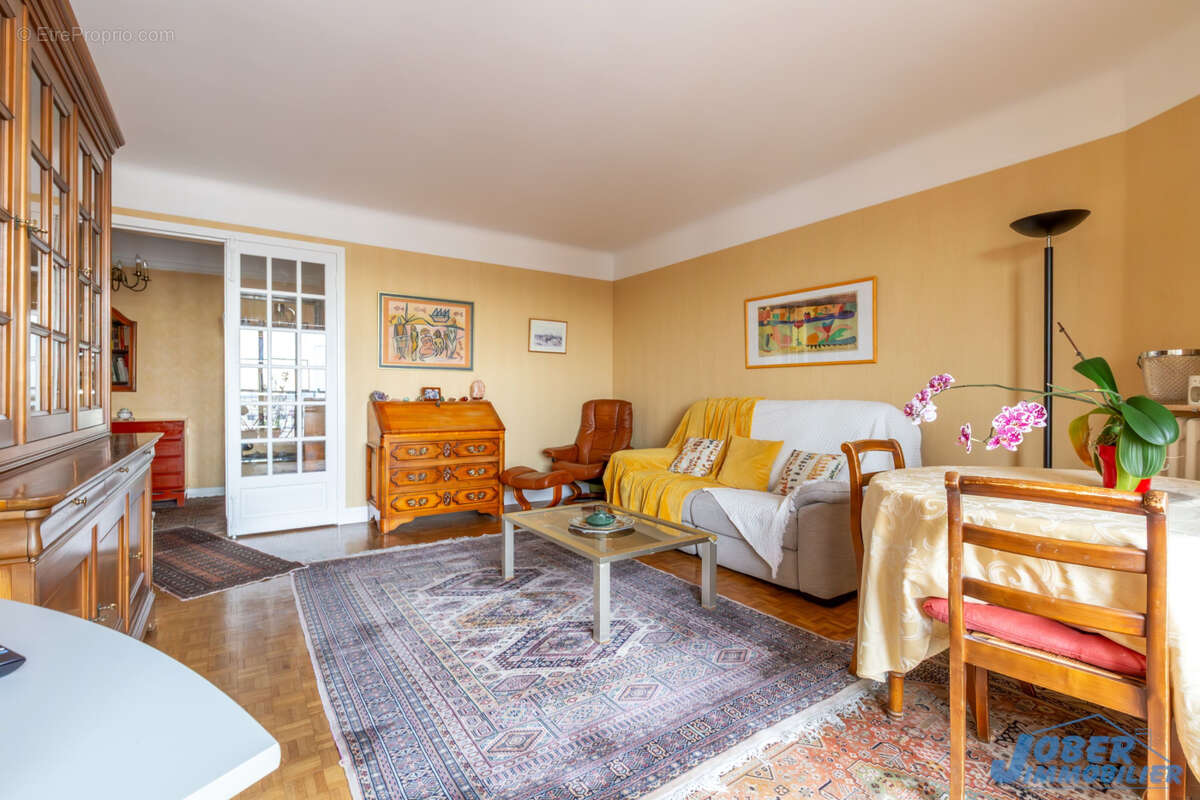 Appartement à NOGENT-SUR-MARNE