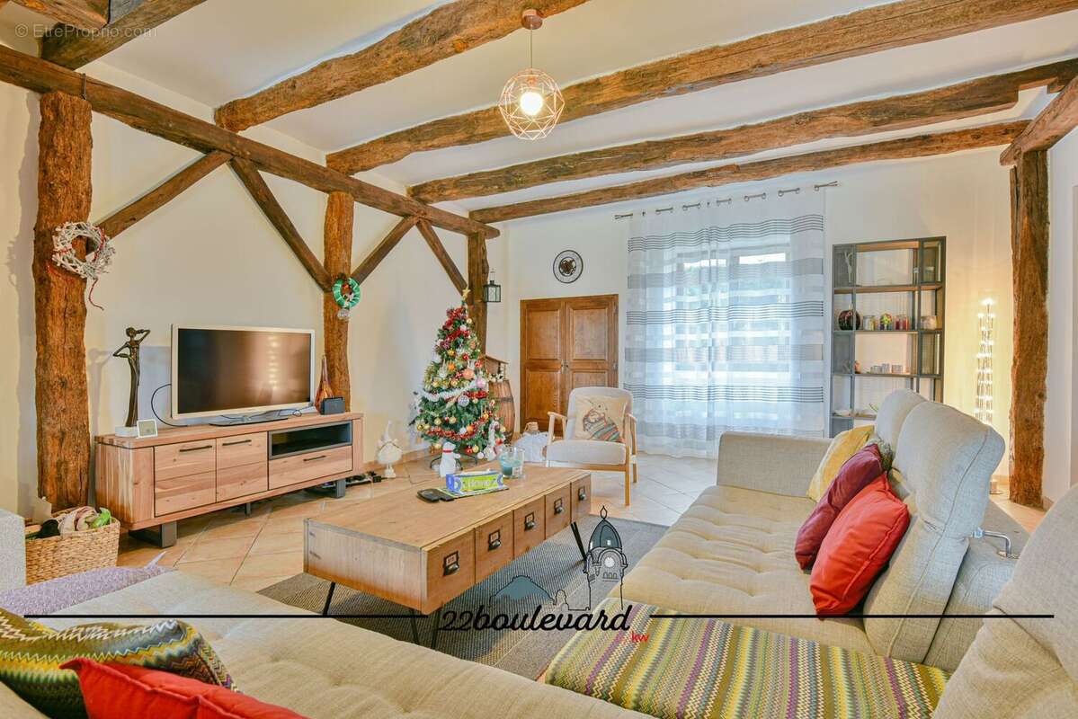 Maison à CONDAT-SUR-VIENNE