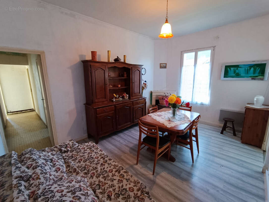 Maison à SANCERGUES