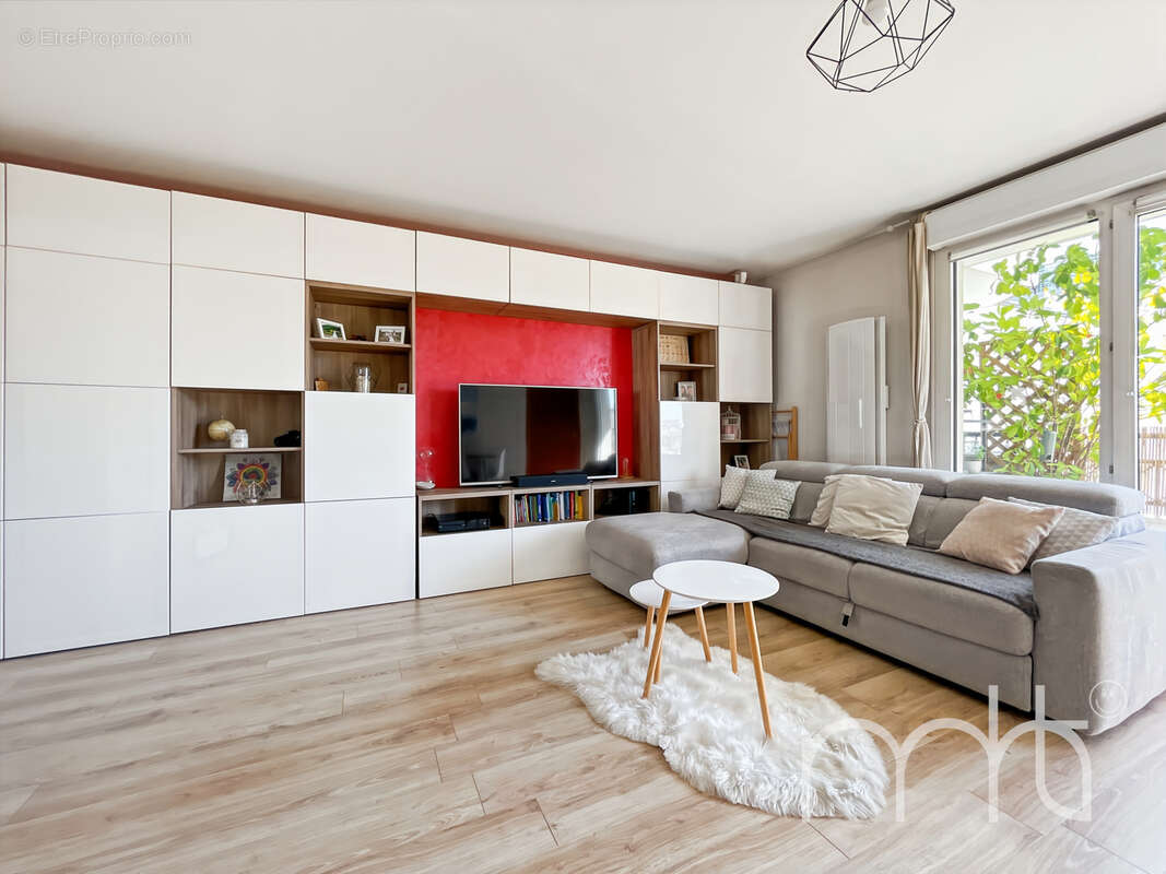 Appartement à LA GARENNE-COLOMBES