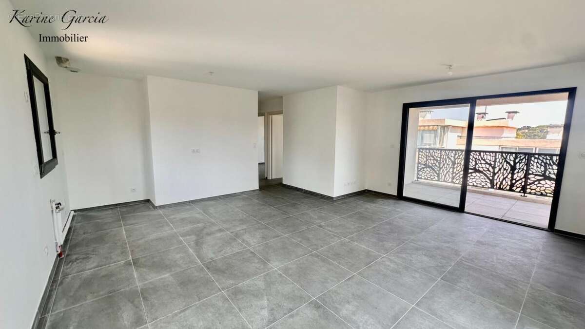 Six fours les plages - appartement de type 3 - superficie 62 m² -  parking sous sol - photo 6