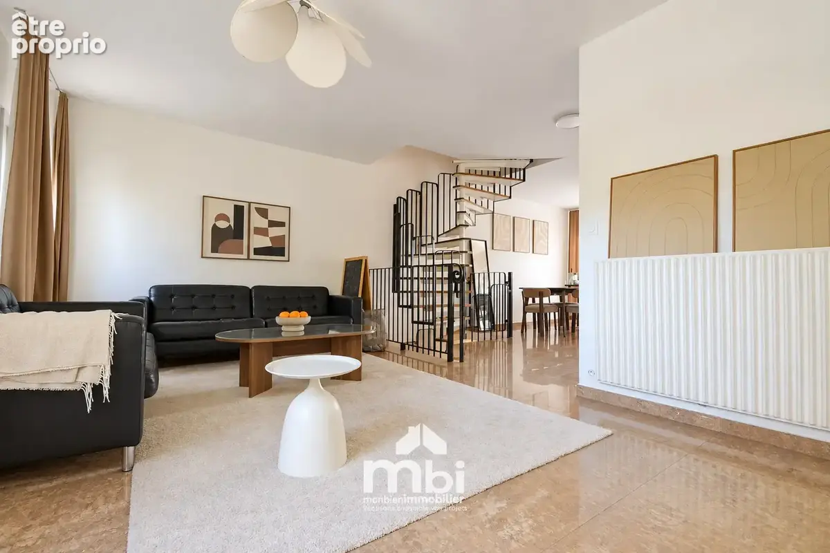Photo Maison à Fosses au prix de 283 000€