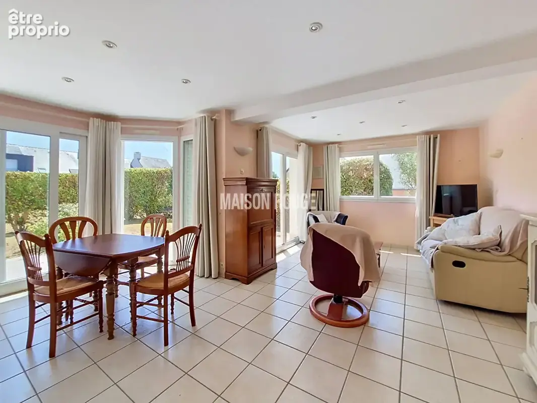 Maison lumineuse avec vie de plain-pied, jardin arboré et terrasse plein sud ? Golfe du Morbihan - photo 8